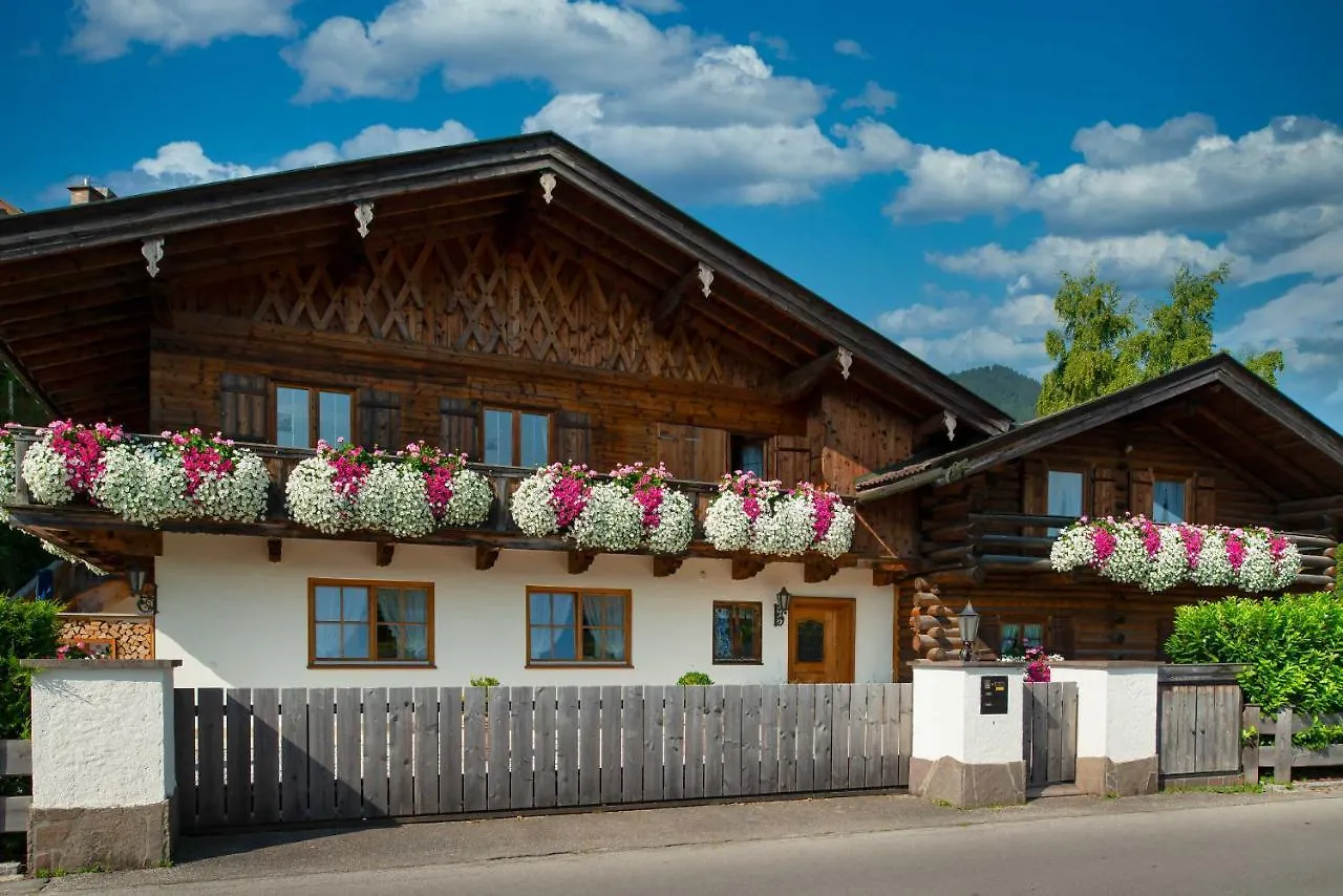 Ferienwohnungen Gerold, Kreuth-Reitrain Oberach