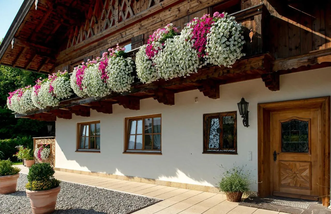 Apartment Ferienwohnungen Gerold, Kreuth-Reitrain Oberach
