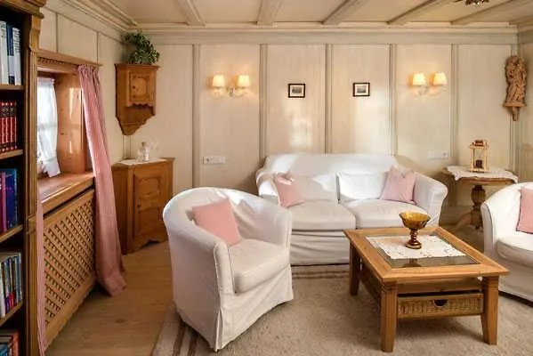 Ferienwohnungen Gerold, Kreuth-Reitrain Oberach Apartment