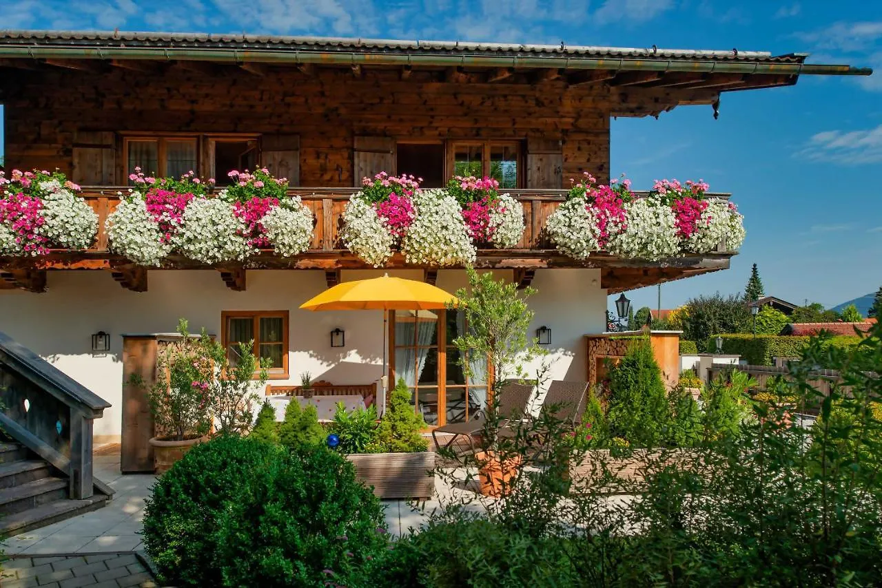 Apartment Ferienwohnungen Gerold, Kreuth-Reitrain Oberach