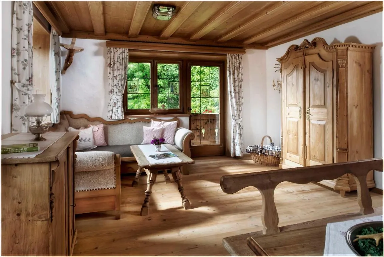 Apartment Ferienwohnungen Gerold, Kreuth-Reitrain Oberach